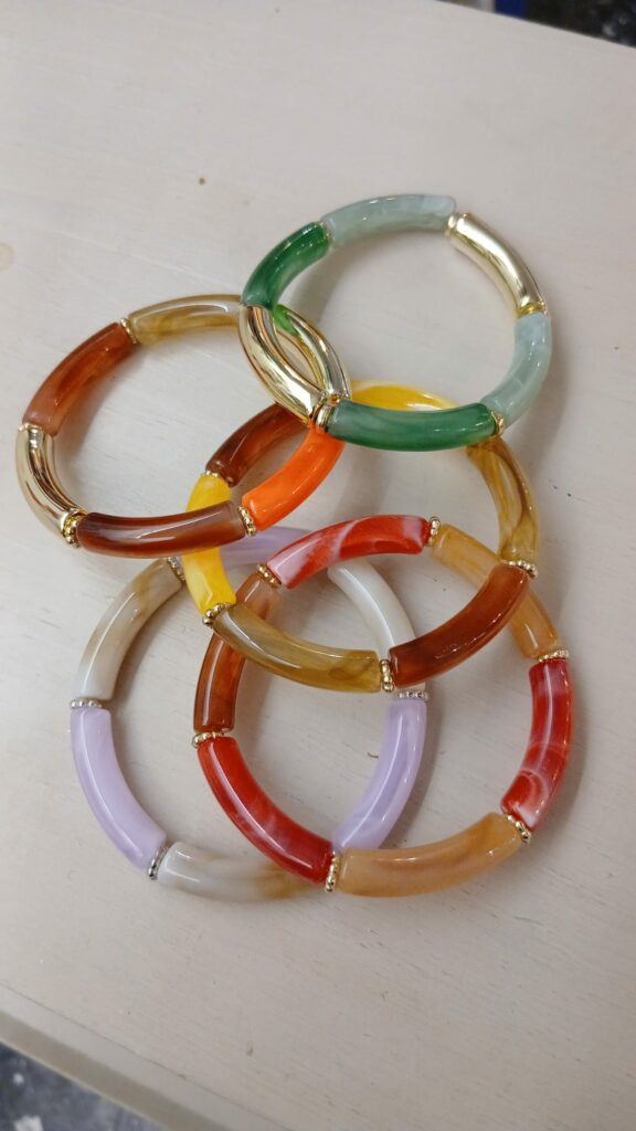 Bijoux Autres 576x1024