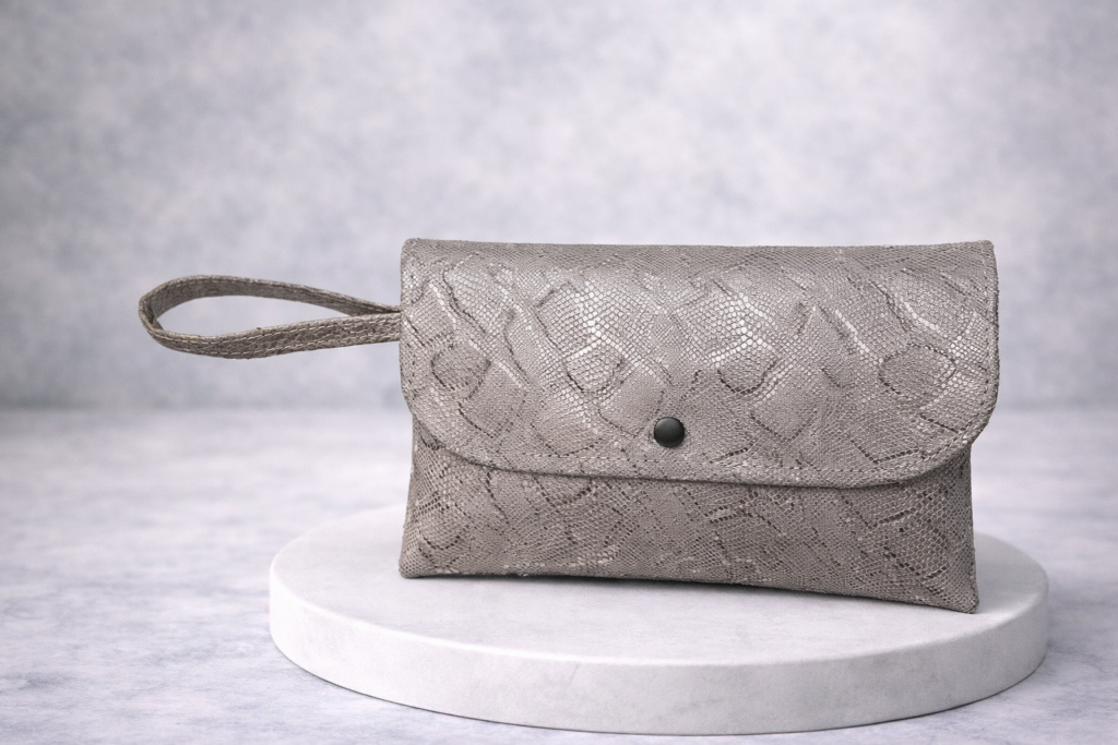 pochette soiree python argent